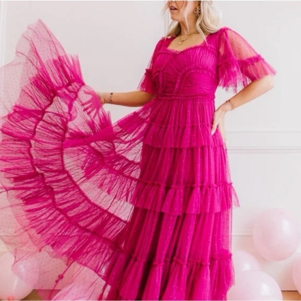 Ivy City Co Whimsical Dress with Sweetheart-Neck in Fuchsia - Medium